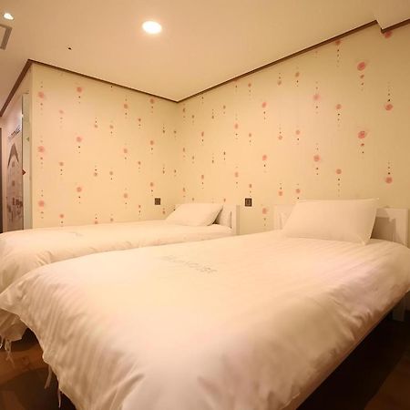 Hotel Myeongdong Mom House Seul Esterno foto