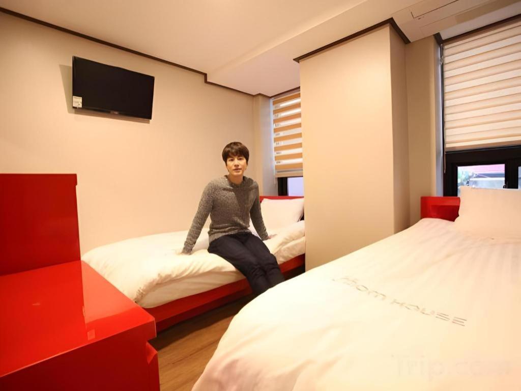 Hotel Myeongdong Mom House Seul Esterno foto