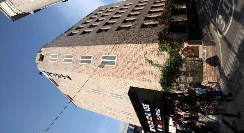 Hotel Myeongdong Mom House Seul Esterno foto