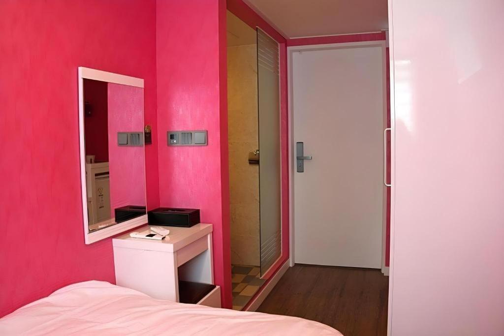 Hotel Myeongdong Mom House Seul Esterno foto