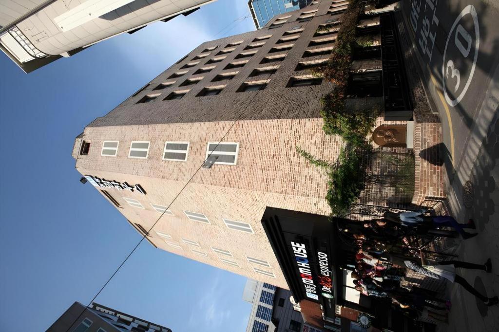 Hotel Myeongdong Mom House Seul Esterno foto